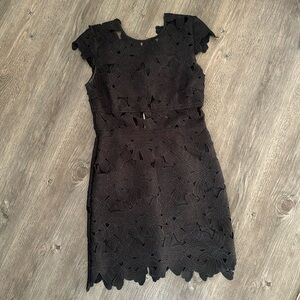 Romeo + Juliet Couture
Size Small